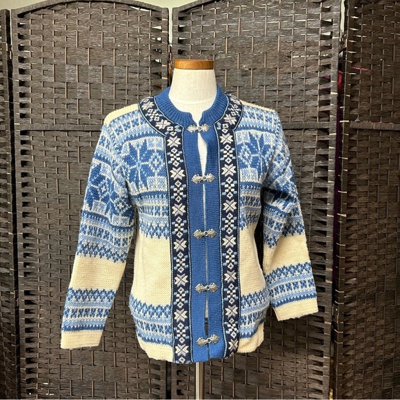 Nordstrikk Norwegian Penny Hill Virgin Wool clasp cardigan medium fair isle - Picture 2 of 9